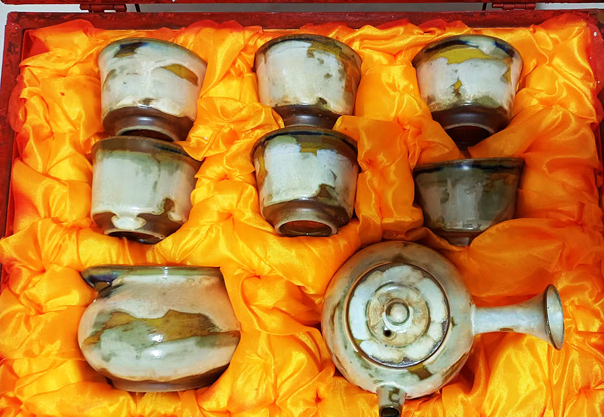 FFF 高温陶瓷，釉下五彩，纯天然矿物质，各种柴烧套装茶具，价格，980元一套.jpg